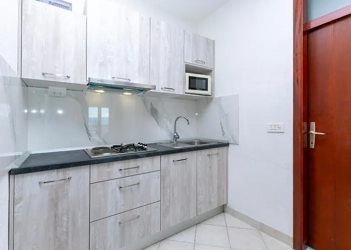 Ivo Appartement Pisak