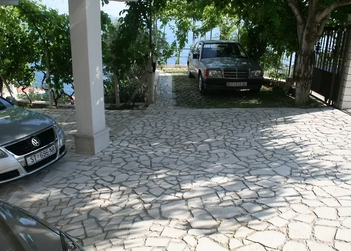 Ivo Apartman